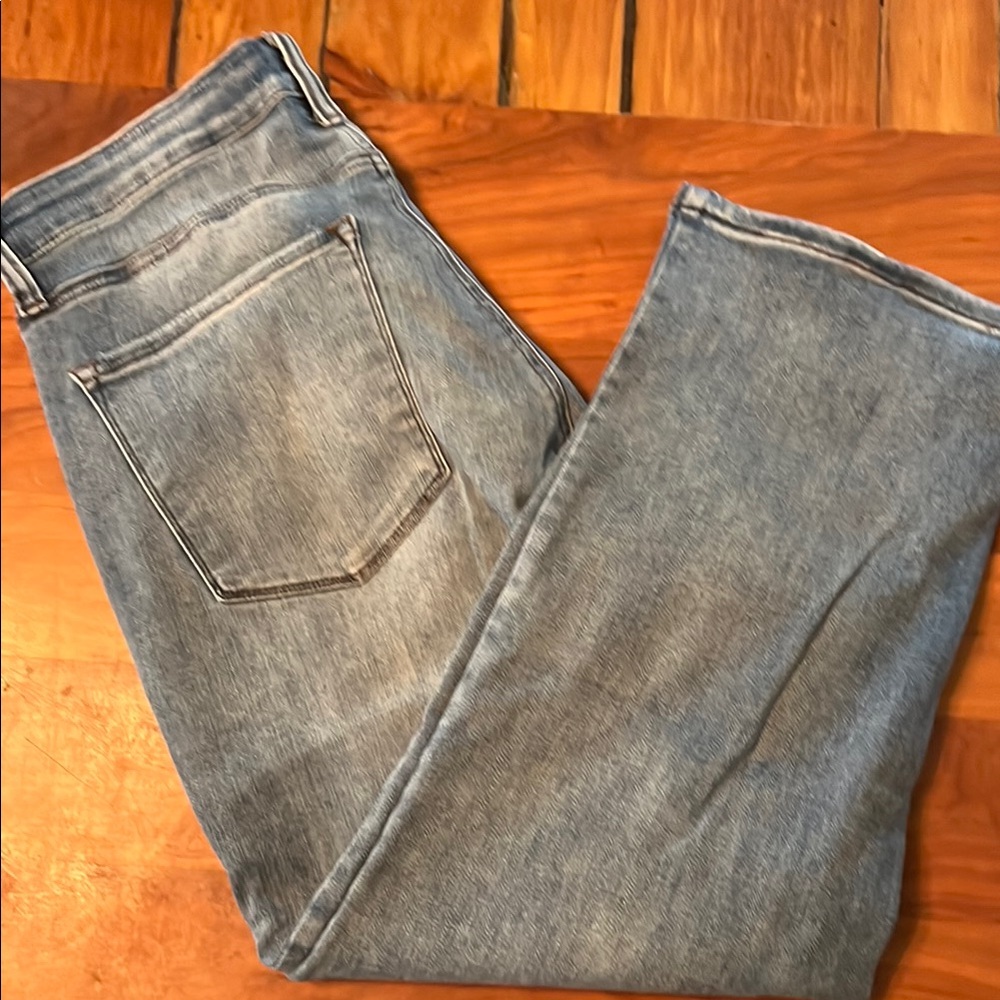 STS Blue High Rise Cropped Faded Blue
